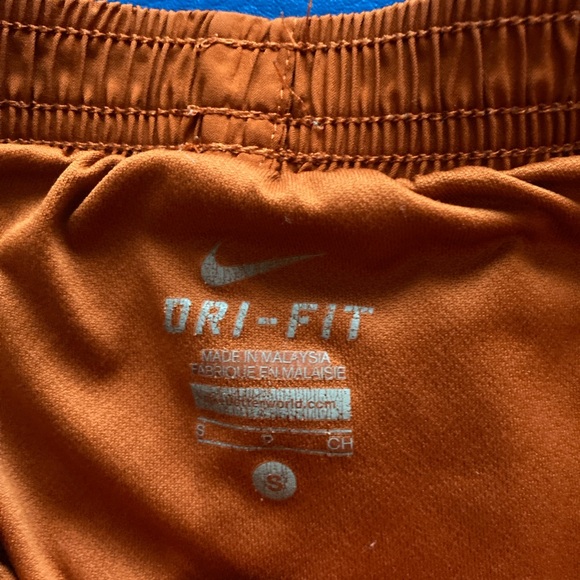 Nike dri-fit jogging shorts. Lined rust and cream size S womens - Picture 5 of 5